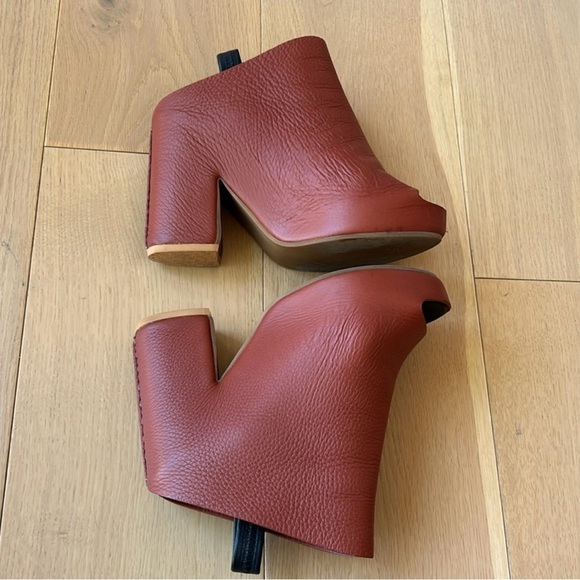 Balenciaga Brown Leather Slingback Platform Heels - Picture 5 of 14